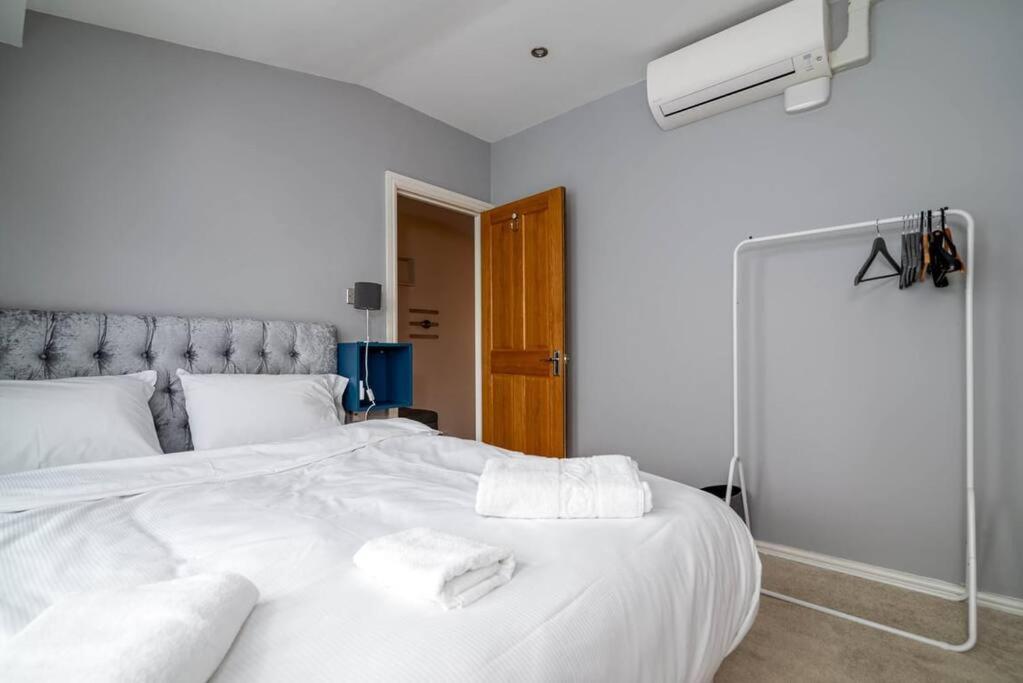 Luxury Apartment Located Near Marble Arch & Baker Street لندن المظهر الخارجي الصورة