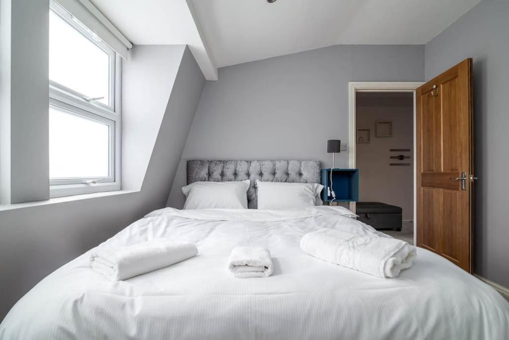 Luxury Apartment Located Near Marble Arch & Baker Street لندن المظهر الخارجي الصورة
