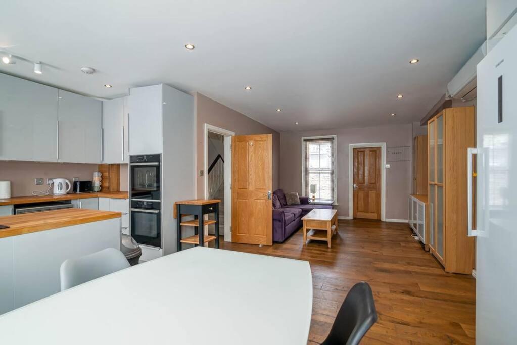 Luxury Apartment Located Near Marble Arch & Baker Street لندن المظهر الخارجي الصورة